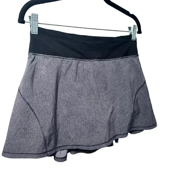 Lululemon Circuit Breaker Skirt II Size 4 TALL - Picture 4 of 16